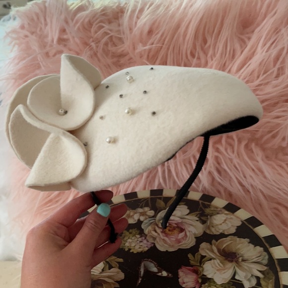 Custom Fascinator. Winter wonderland - Picture 6 of 7